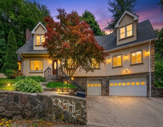 19 Sutcliffe Park, Newton, Massachusetts, 5 Bedrooms Bedrooms, 12 Rooms Rooms,3.5 BathroomsBathrooms,Residential,For Sale,Sutcliffe Park,73528946