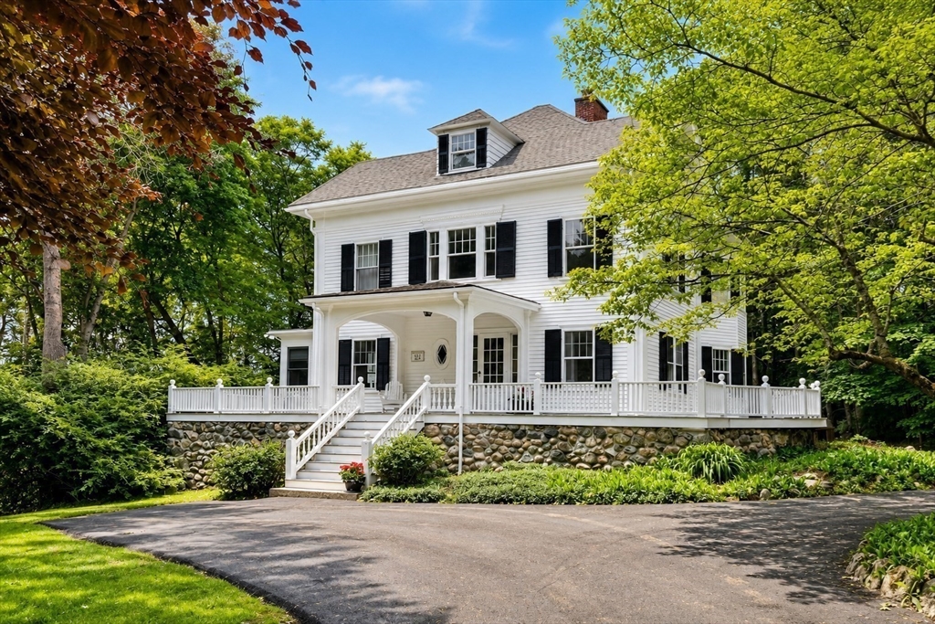 55 Coburn Rd, Weston, Massachusetts, 5 Bedrooms Bedrooms, 10 Rooms Rooms,4.5 BathroomsBathrooms,Residential,For Sale,Coburn Rd,73529090