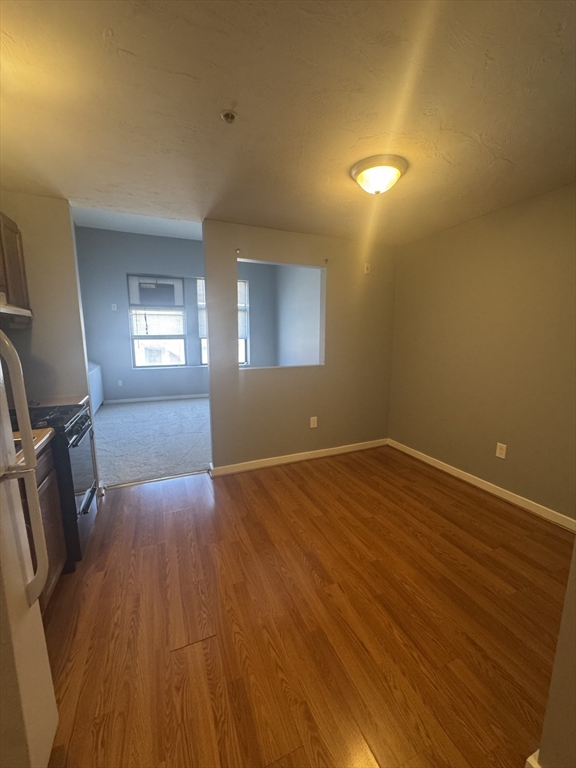 9 Montello Street, Unit 13, Brockton, Massachusetts, 1 Bedroom Bedrooms, 2 Rooms Rooms,1 BathroomBathrooms,Residential Lease,For Rent,Montello Street, Unit 13,73529152