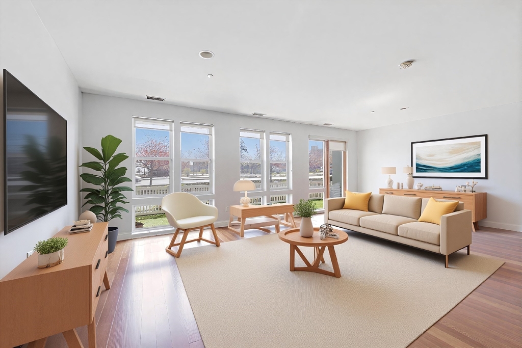 10 Ocean Ave, Revere, Massachusetts, 1 Bedroom Bedrooms, 2 Rooms Rooms,1 BathroomBathrooms,Residential,For Sale,Ocean Ave,73528770