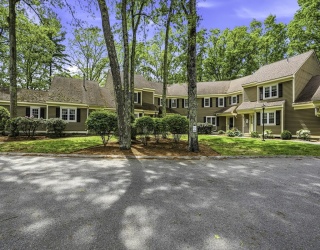 62 Heritage Drive, Northbridge, Massachusetts, 2 Bedrooms Bedrooms, 6 Rooms Rooms,2.5 BathroomsBathrooms,Residential,For Sale,Heritage Drive,73527540