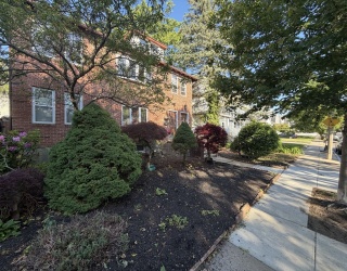 30 Maple Street, Boston, Massachusetts, 3 Bedrooms Bedrooms, 8 Rooms Rooms,1 BathroomBathrooms,Residential Lease,For Rent,Maple Street,73528587