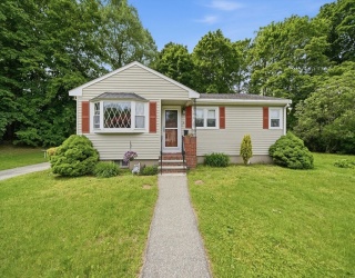 36 Ellis Street, Woburn, Massachusetts, 3 Bedrooms Bedrooms, 10 Rooms Rooms,2 BathroomsBathrooms,Residential,For Sale,Ellis Street,73529188