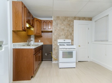 79 School St, Webster, Massachusetts, 1 Bedroom Bedrooms, 3 Rooms Rooms,1 BathroomBathrooms,Residential Lease,For Rent,School St,73528976 79 School St, Webster, Massachusetts, 1 Bedroom Bedrooms, 3 Rooms Rooms,1 BathroomBathrooms,Residential Lease,For Rent,School St,73528976