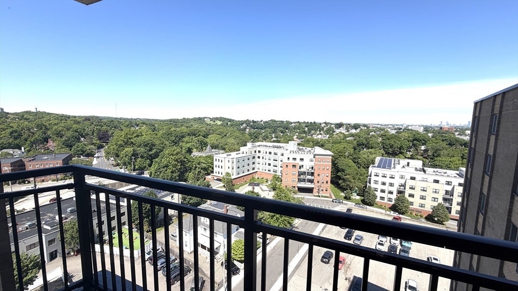 1025 Hancock St, Quincy, Massachusetts, 2 Bedrooms Bedrooms, 4 Rooms Rooms,1 BathroomBathrooms,Residential,For Sale,Hancock St,73528984
