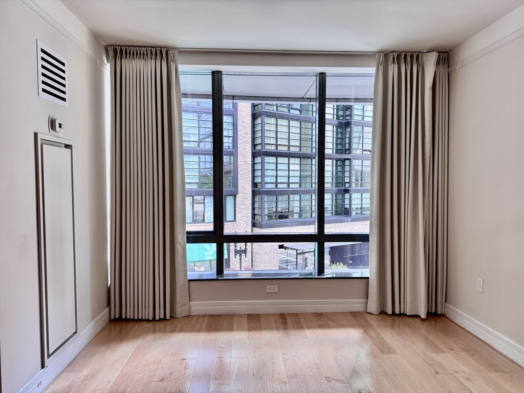 3 Avery Street, Boston, Massachusetts, 1 Bedroom Bedrooms, 4 Rooms Rooms,2 BathroomsBathrooms,Residential Lease,For Rent,Avery Street,73529205