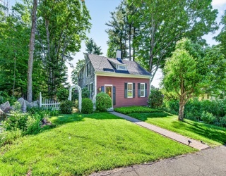 17 S Main St, Petersham, Massachusetts, 3 Bedrooms Bedrooms, 8 Rooms Rooms,2.5 BathroomsBathrooms,Residential,For Sale,S Main St,73529210