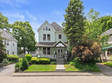 20 Riverview Ave, Waltham, Massachusetts, 4 Bedrooms Bedrooms, 12 Rooms Rooms,3 BathroomsBathrooms,Residential,For Sale,Riverview Ave,73529110