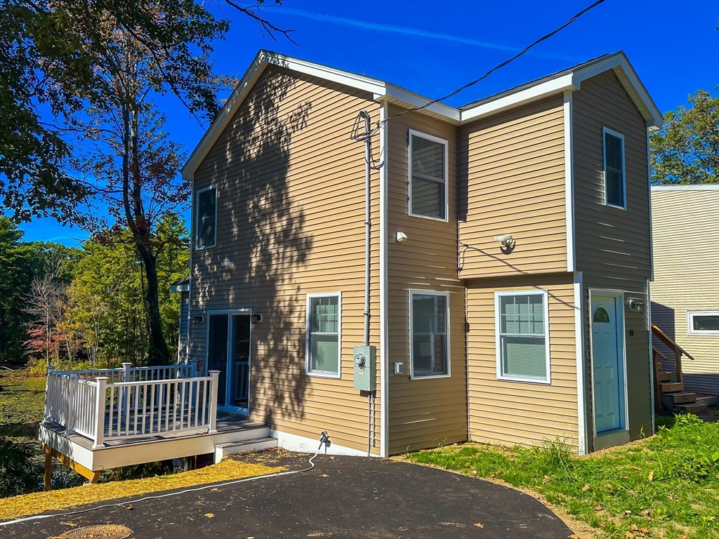 14 Hillside Rd, Northborough, Massachusetts, 2 Bedrooms Bedrooms, 5 Rooms Rooms,2 BathroomsBathrooms,Residential,For Sale,Hillside Rd,73528370