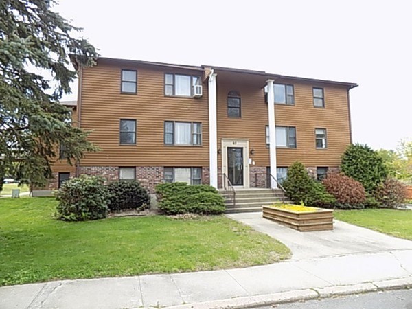 60 Chapin St, Holyoke, Massachusetts, 2 Bedrooms Bedrooms, 4 Rooms Rooms,1 BathroomBathrooms,Residential,For Sale,Chapin St,73528975