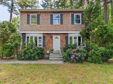 7 Sharon Ave, Norfolk, Massachusetts, 4 Bedrooms Bedrooms, 8 Rooms Rooms,2 BathroomsBathrooms,Residential,For Sale,Sharon Ave,73528194 7 Sharon Ave, Norfolk, Massachusetts, 4 Bedrooms Bedrooms, 8 Rooms Rooms,2 BathroomsBathrooms,Residential,For Sale,Sharon Ave,73528194