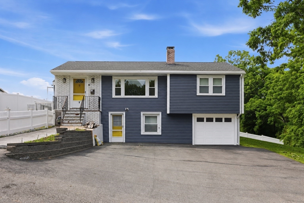 9 James Terrace, Woburn, Massachusetts, 3 Bedrooms Bedrooms, 5 Rooms Rooms,2 BathroomsBathrooms,Residential,For Sale,James Terrace,73529031
