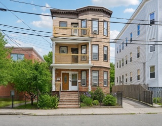 152-154 Glen St, Somerville, Massachusetts, 12 Bedrooms Bedrooms, 18 Rooms Rooms,3 BathroomsBathrooms,Residential Income,For Sale,Glen St,73528936
