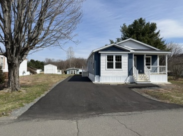 11 Annies Way, West Springfield, Massachusetts, 3 Bedrooms Bedrooms, 5 Rooms Rooms,2 BathroomsBathrooms,Residential,For Sale,Annies Way,73423859