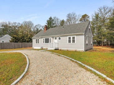 80 Mariner Cir, Barnstable, Massachusetts, 2 Bedrooms Bedrooms, 5 Rooms Rooms,2.5 BathroomsBathrooms,Residential,For Sale,Mariner Cir,73496774