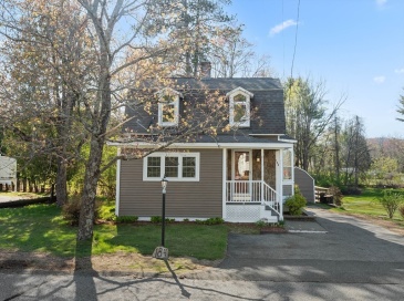 184 Pleasant St, Grafton, Massachusetts, 3 Bedrooms Bedrooms, 5 Rooms Rooms,2 BathroomsBathrooms,Residential,For Sale,Pleasant St,73508361
