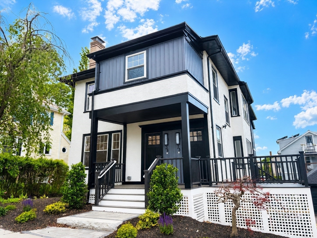 35 Hall Ave, Watertown, Massachusetts, 2 Bedrooms Bedrooms, 5 Rooms Rooms,2 BathroomsBathrooms,Residential Lease,For Rent,Hall Ave,73522876