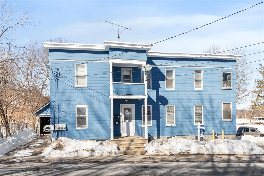 76 Heywood St, Fitchburg, Massachusetts, 6 Bedrooms Bedrooms, 10 Rooms Rooms,2 BathroomsBathrooms,Residential Income,For Sale,Heywood St,73477245