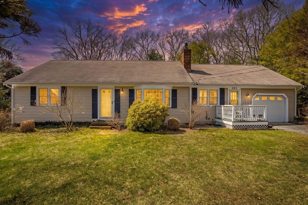 253 Gleneagle Dr, Barnstable, Massachusetts, 2 Bedrooms Bedrooms, 5 Rooms Rooms,2 BathroomsBathrooms,Residential,For Sale,Gleneagle Dr,73502392