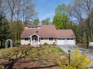76 Montague Rd, Westhampton, Massachusetts, 3 Bedrooms Bedrooms, 6 Rooms Rooms,2.5 BathroomsBathrooms,Residential,For Sale,Montague Rd,73511509