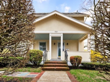 192 Salem St, Wakefield, Massachusetts, 3 Bedrooms Bedrooms, 7 Rooms Rooms,2 BathroomsBathrooms,Residential Income,For Sale,Salem St,73504944