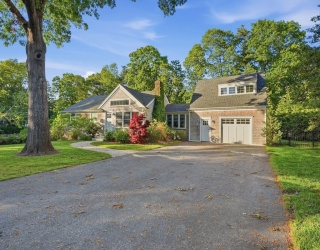 26 High Ona Hill Rd, Barnstable, Massachusetts, 3 Bedrooms Bedrooms, 10 Rooms Rooms,4 BathroomsBathrooms,Residential,For Sale,High Ona Hill Rd,73529263