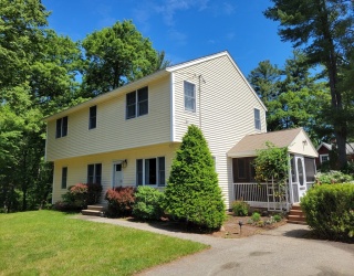 107 Maple Rd, Tewksbury, Massachusetts, 4 Bedrooms Bedrooms, 7 Rooms Rooms,2.5 BathroomsBathrooms,Residential,For Sale,Maple Rd,73529294