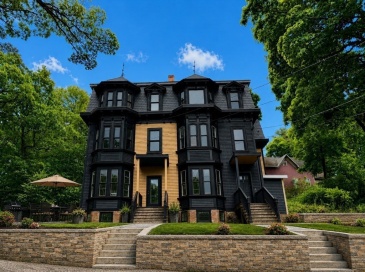 16 Yale Terrace, Boston, Massachusetts, 3 Bedrooms Bedrooms, 9 Rooms Rooms,2.5 BathroomsBathrooms,Residential,For Sale,Yale Terrace,73529374