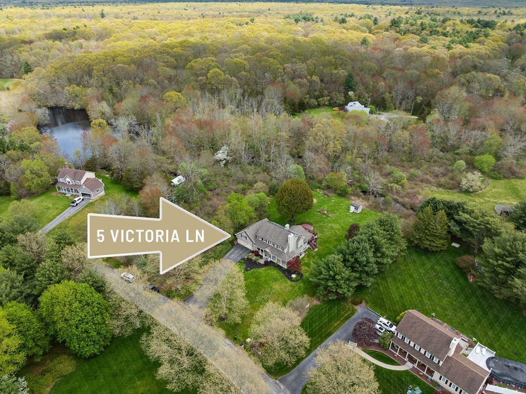5 Victoria Ln, Rehoboth, Massachusetts, 3 Bedrooms Bedrooms, 10 Rooms Rooms,2.5 BathroomsBathrooms,Residential,For Sale,Victoria Ln,73528333