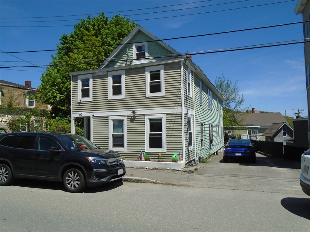 20 Cross St., Fitchburg, Massachusetts, 4 Bedrooms Bedrooms, 12 Rooms Rooms,2 BathroomsBathrooms,Residential Income,For Sale,Cross St.,73529530