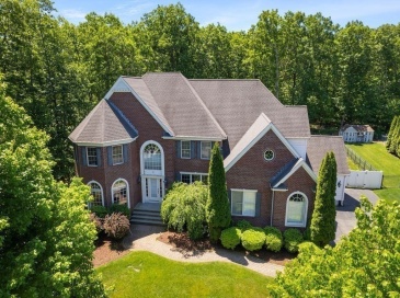 12 Ronald C Meyer Drive, North Attleboro, Massachusetts, 4 Bedrooms Bedrooms, 13 Rooms Rooms,4.5 BathroomsBathrooms,Residential Lease,For Rent,Ronald C Meyer Drive,73529470
