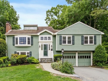145 Meadowbrook Rd, Needham, Massachusetts, 4 Bedrooms Bedrooms, 10 Rooms Rooms,3.5 BathroomsBathrooms,Residential,For Sale,Meadowbrook Rd,73529332