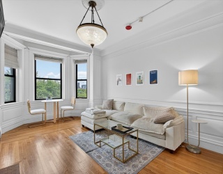 464 Commonwealth Ave, Boston, Massachusetts, 2 Bedrooms Bedrooms, 4 Rooms Rooms,1 BathroomBathrooms,Residential,For Sale,Commonwealth Ave,73529504