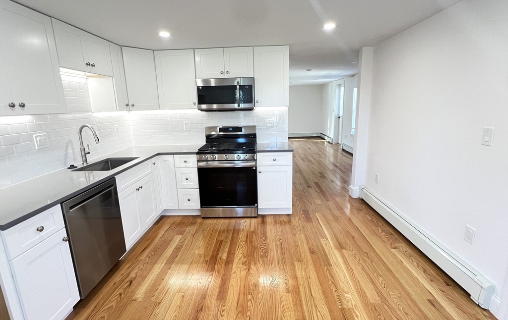 50 Conant Street, Danvers, Massachusetts, 2 Bedrooms Bedrooms, 5 Rooms Rooms,1 BathroomBathrooms,Residential Lease,For Rent,Conant Street,73529517