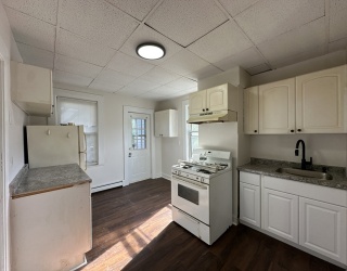 39 Louis St, Chelsea, Massachusetts, 1 Bedroom Bedrooms, 6 Rooms Rooms,1 BathroomBathrooms,Residential Lease,For Rent,Louis St,73529761
