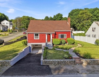 92 Garfield Ave, Woburn, Massachusetts, 4 Bedrooms Bedrooms, 8 Rooms Rooms,3 BathroomsBathrooms,Residential,For Sale,Garfield Ave,73529755