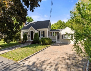 64 Paon Blvd, Wakefield, Massachusetts, 3 Bedrooms Bedrooms, 6 Rooms Rooms,2.5 BathroomsBathrooms,Residential,For Sale,Paon Blvd,73529524