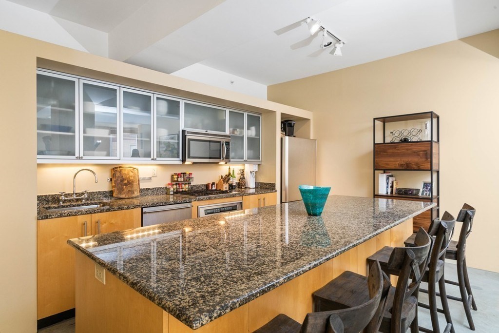 1313 Washington, Boston, Massachusetts, 1 Bedroom Bedrooms, 2 Rooms Rooms,1 BathroomBathrooms,Residential Lease,For Rent,Washington,73529771