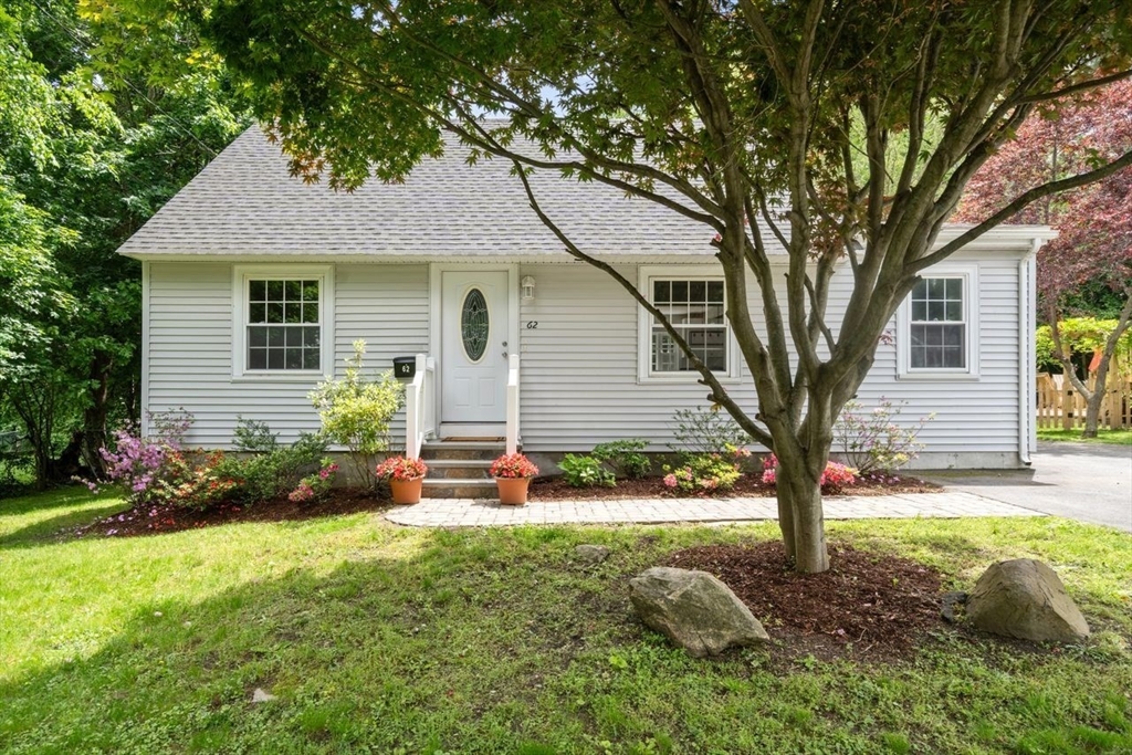 62 Bacon Street, Natick, Massachusetts, 4 Bedrooms Bedrooms, 8 Rooms Rooms,2 BathroomsBathrooms,Residential,For Sale,Bacon Street,73529528