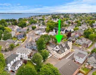 143 Burrill St, Swampscott, Massachusetts, 2 Bedrooms Bedrooms, 4 Rooms Rooms,1 BathroomBathrooms,Residential,For Sale,Burrill St,73529534