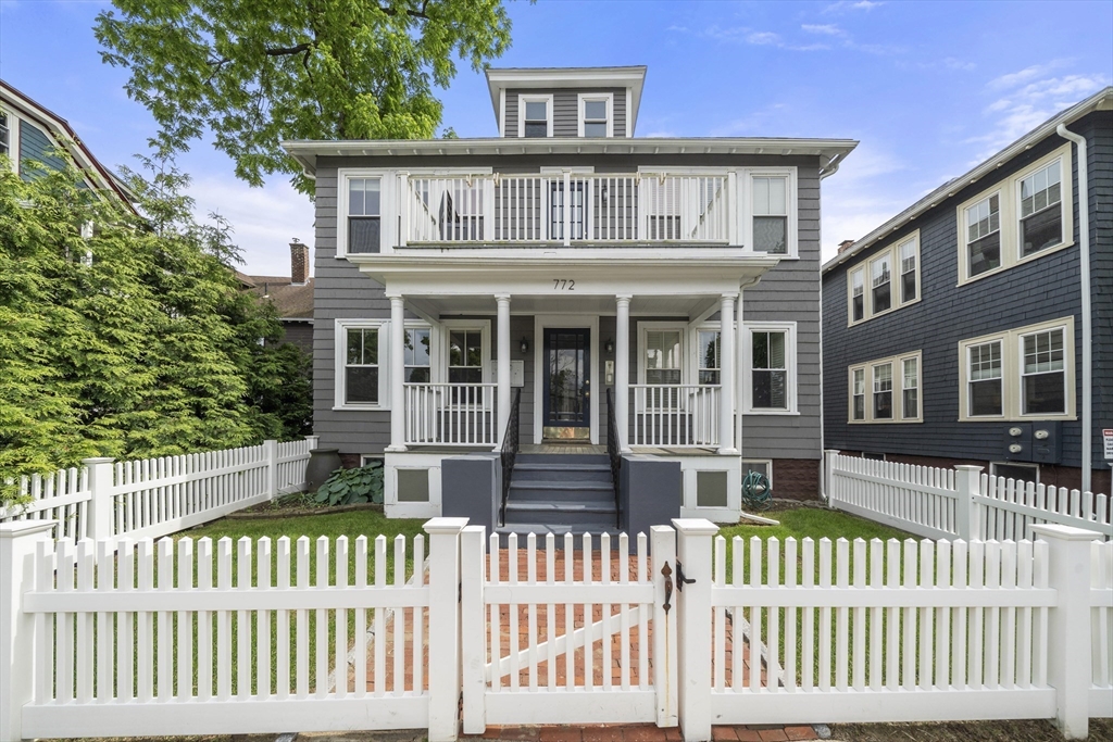 772 Centre Street, Boston, Massachusetts, 1 Bedroom Bedrooms, 3 Rooms Rooms,1 BathroomBathrooms,Residential,For Sale,Centre Street,73529546