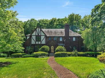 518 Newton St, Brookline, Massachusetts, 4 Bedrooms Bedrooms, 12 Rooms Rooms,3 BathroomsBathrooms,Residential,For Sale,Newton St,73529380