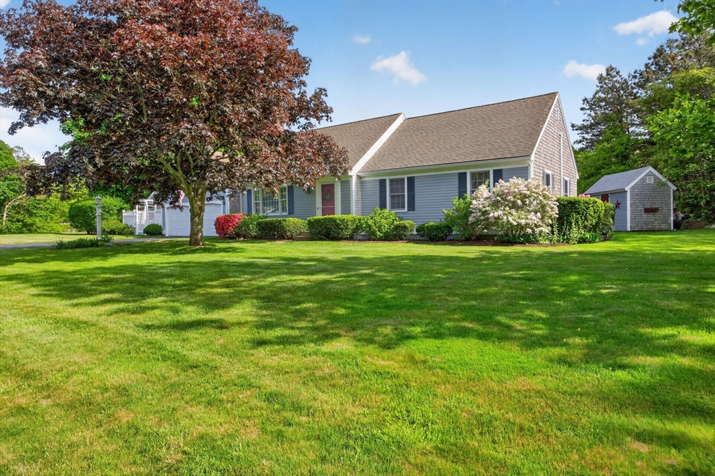 3 Crestview Dr, Harwich, Massachusetts, 3 Bedrooms Bedrooms, 7 Rooms Rooms,2 BathroomsBathrooms,Residential,For Sale,Crestview Dr,73529401