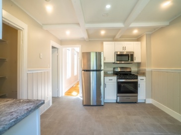 18 Drew Ave, Weymouth, Massachusetts, 3 Bedrooms Bedrooms, 6 Rooms Rooms,1 BathroomBathrooms,Residential Lease,For Rent,Drew Ave,73529681