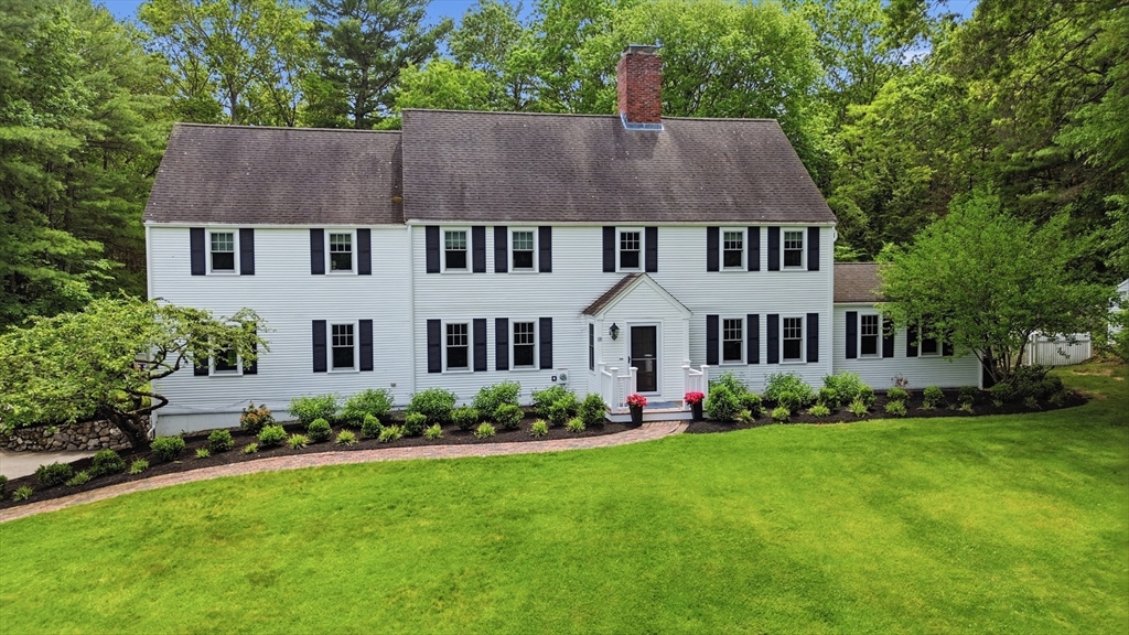 38 Blueberry Lane, Concord, Massachusetts, 5 Bedrooms Bedrooms, 12 Rooms Rooms,3 BathroomsBathrooms,Residential,For Sale,Blueberry Lane,73529620
