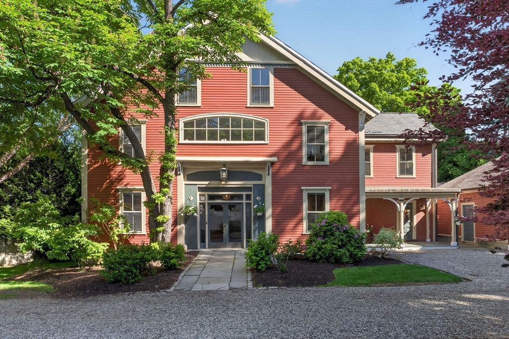 47 Longfellow Rd, Wellesley, Massachusetts, 5 Bedrooms Bedrooms, 10 Rooms Rooms,4.5 BathroomsBathrooms,Residential,For Sale,Longfellow Rd,73529708