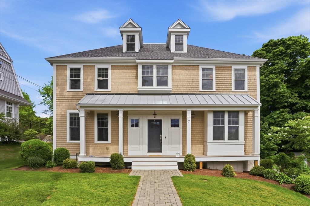 7 Howe St, Hingham, Massachusetts, 5 Bedrooms Bedrooms, 11 Rooms Rooms,3.5 BathroomsBathrooms,Residential,For Sale,Howe St,73530131