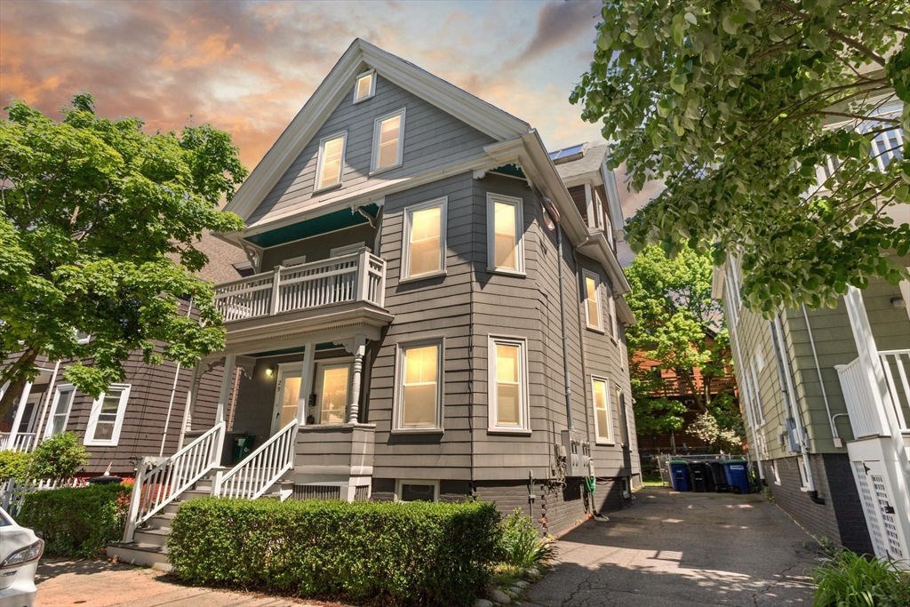 29 Windsor, Somerville, Massachusetts, 2 Bedrooms Bedrooms, 4 Rooms Rooms,2 BathroomsBathrooms,Residential,For Sale,Windsor,73528790