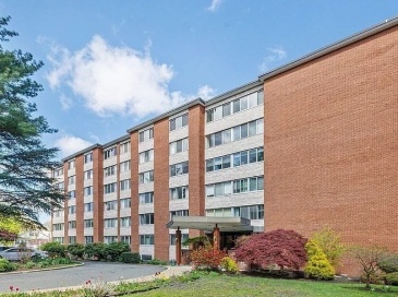 22 Chestnut Pl, Brookline, Massachusetts, 1 Bedroom Bedrooms, 3 Rooms Rooms,1.5 BathroomsBathrooms,Residential,For Sale,Chestnut Pl,73524323