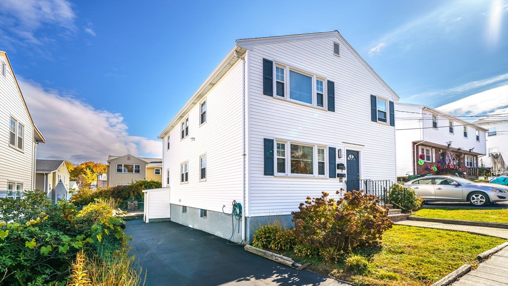 17 King St, Watertown, Massachusetts, 3 Bedrooms Bedrooms, 6 Rooms Rooms,1 BathroomBathrooms,Residential Lease,For Rent,King St,73529872